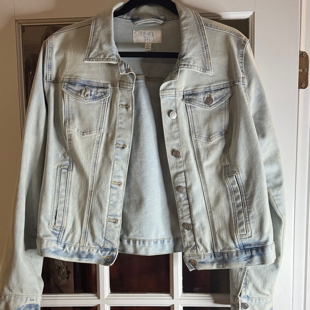 Brand New!! Time and Tru Women's Faded Blue Jean Jacket
